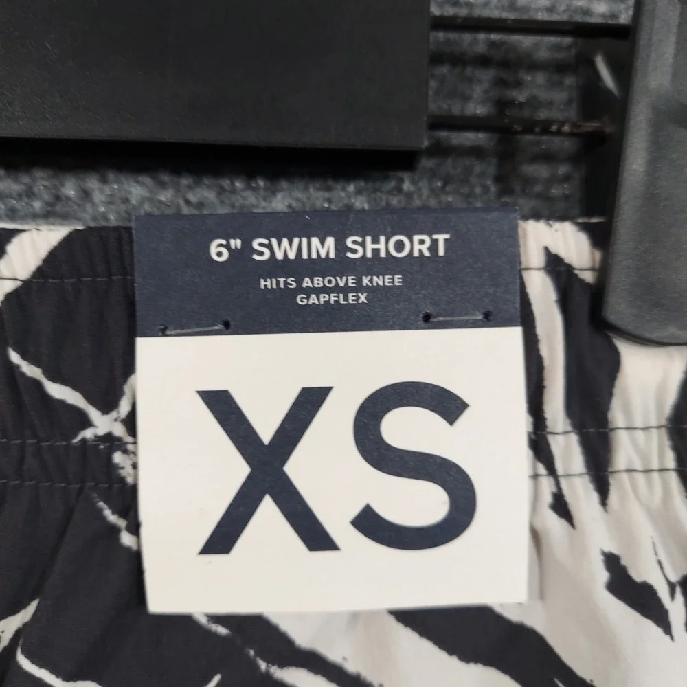 Gap Swim Shorts Mens XS Black White Abstract 6